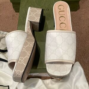 Gucci monogram sandals size 38.5